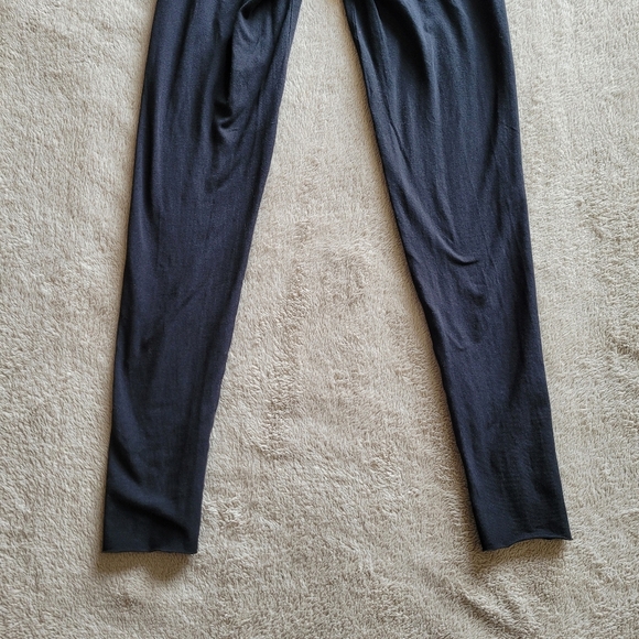 Aritzia mid rise cropped leggings size small - Picture 7 of 10